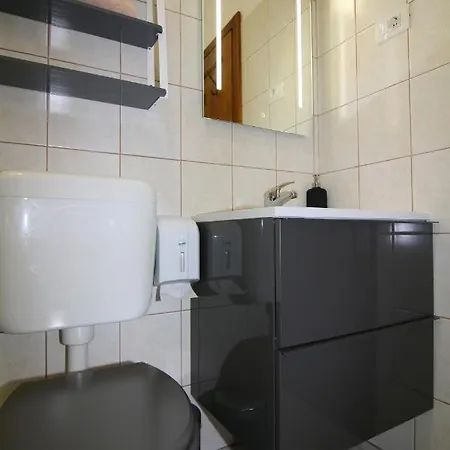 House Apartment *